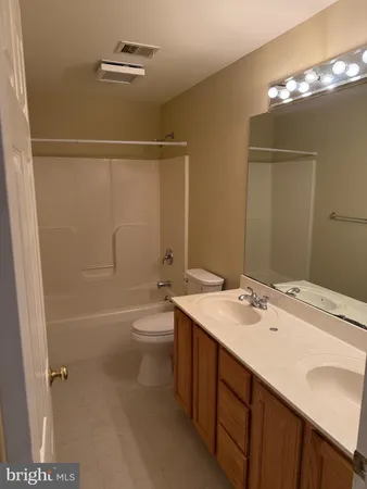 $1,750 | 15 West Central Avenue, Paoli, PA 19301