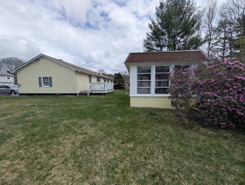 16 Pinewood Drive Webster, MA 01570 - Photo 21 of 39