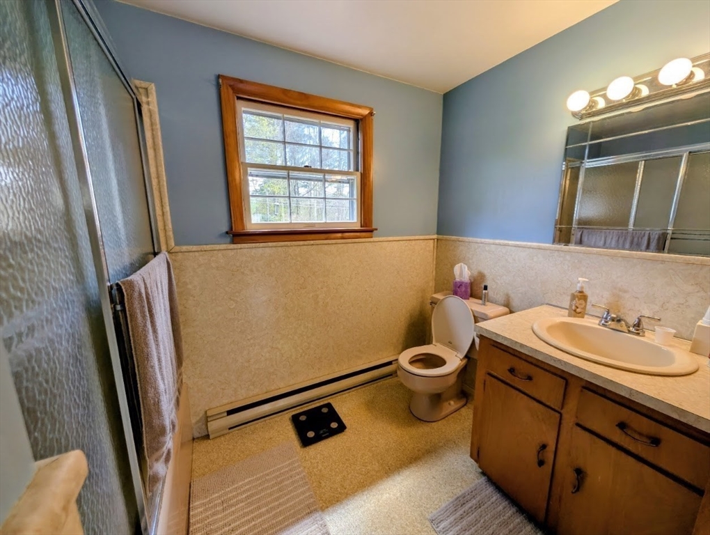 16 Pinewood Drive Webster, MA 01570 - Photo 28 of 39
