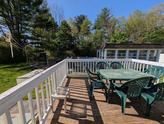 16 Pinewood Drive Webster, MA 01570 - Photo 8 of 39