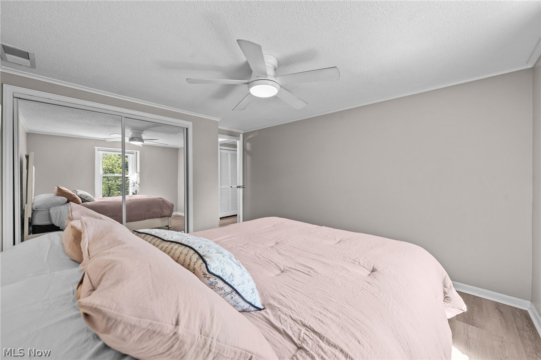 988 Som Center Road, Unit E2 Cleveland, OH 44143 - Photo 36 of 49
