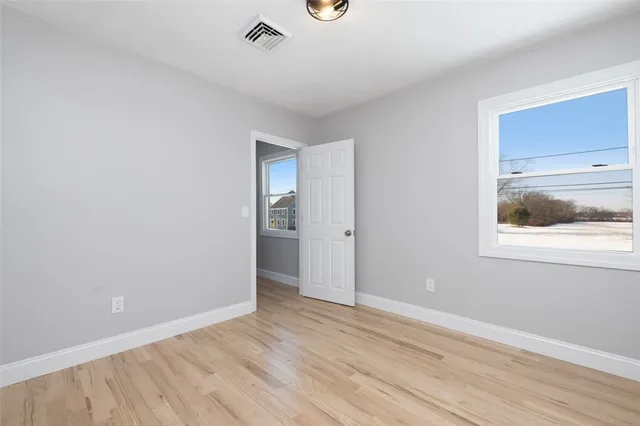 $1,279,900 | 36 Kinnicutt Avenue, Warren, RI 02885