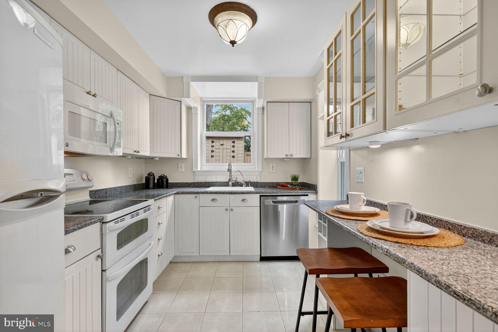 1410 C Street Southeast Washington, DC 20003 - Photo 8 of 19 Lovely light filled kitchen