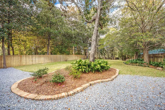 $999,997 | 703 Mosley Street, Ocean Springs, MS 39564