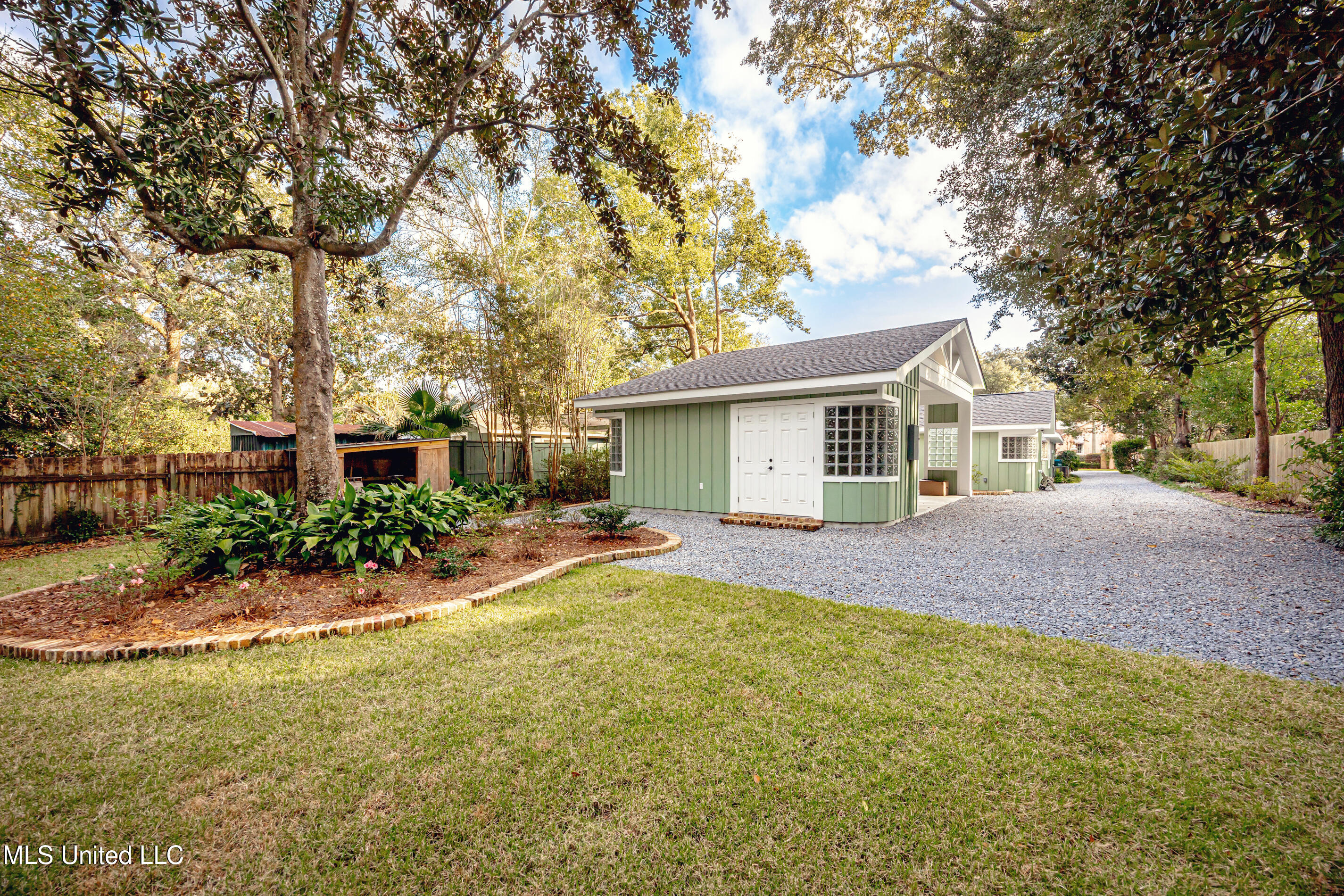 703 Mosley Street Ocean Springs, MS 39564 - Photo 15 of 82 IMG_0660