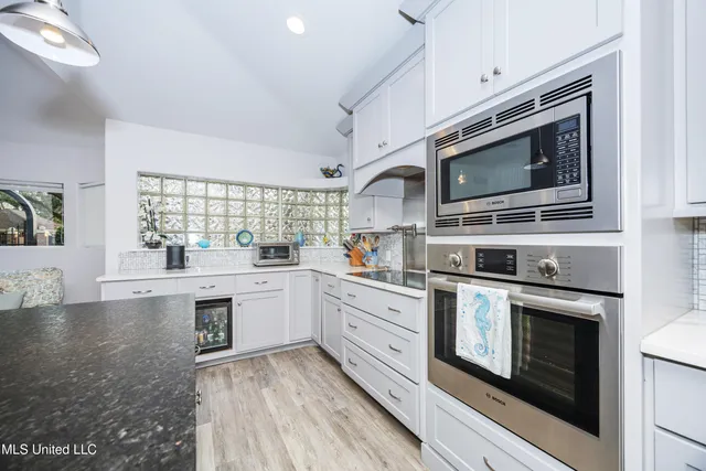 $999,997 | 703 Mosley Street, Ocean Springs, MS 39564