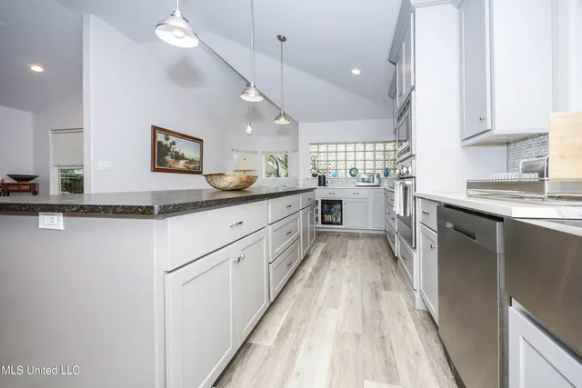 $999,997 | 703 Mosley Street, Ocean Springs, MS 39564