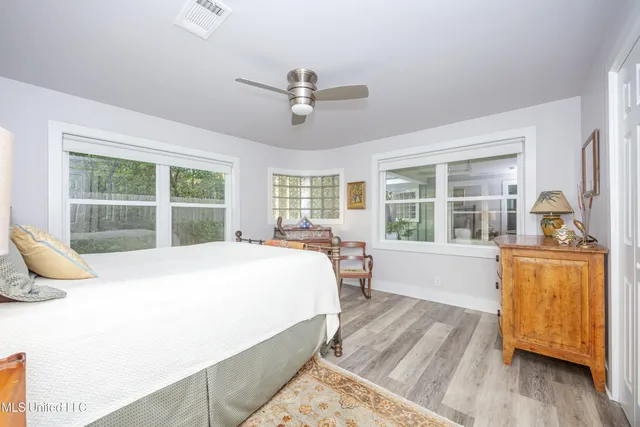 $999,997 | 703 Mosley Street, Ocean Springs, MS 39564