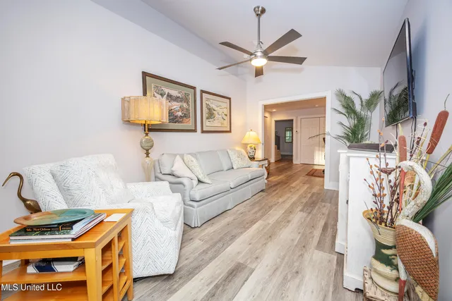 $999,997 | 703 Mosley Street, Ocean Springs, MS 39564