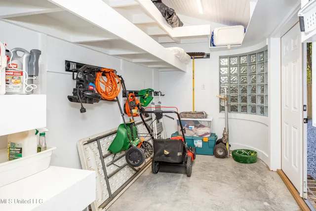 $999,997 | 703 Mosley Street, Ocean Springs, MS 39564