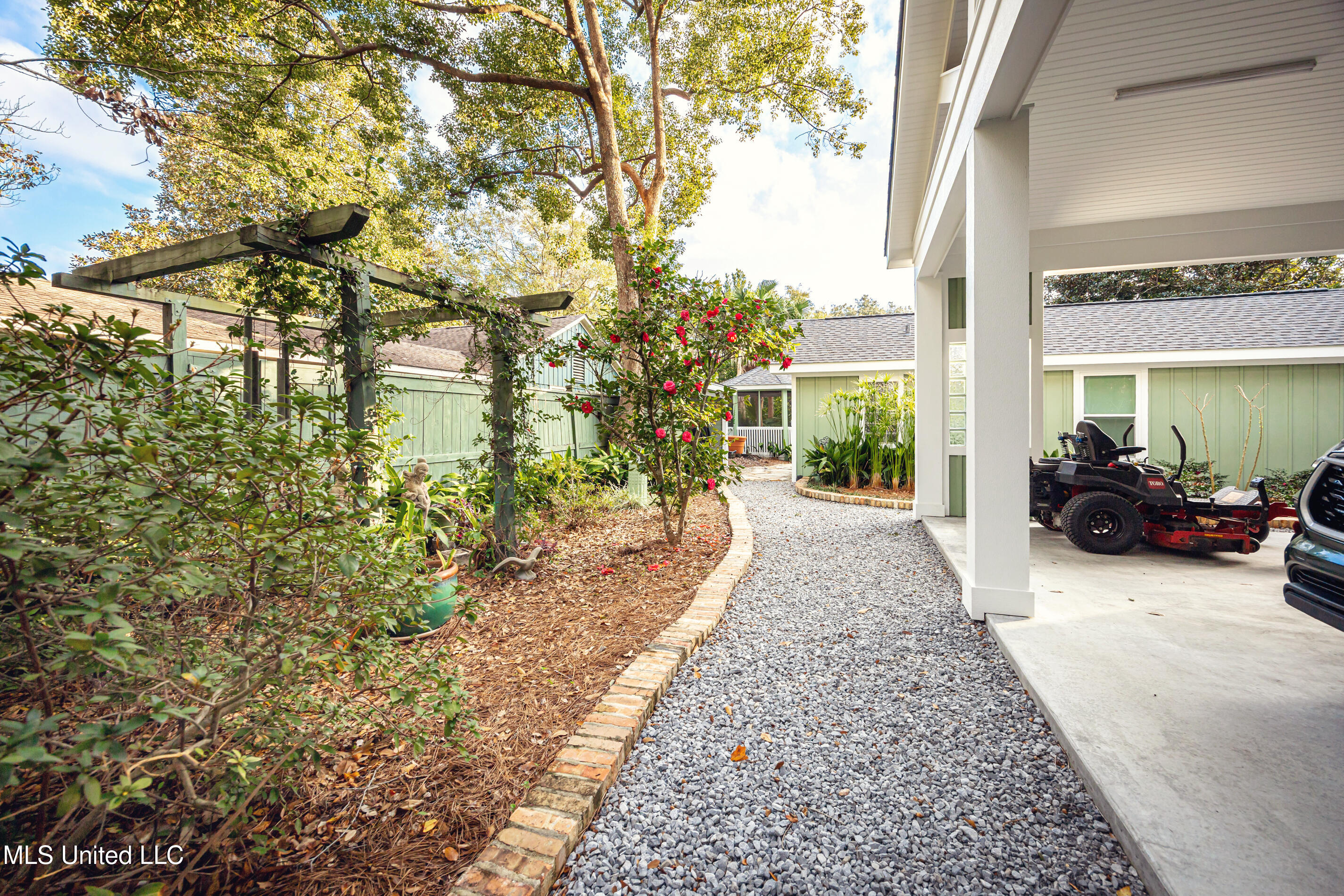 703 Mosley Street Ocean Springs, MS 39564 - Photo 70 of 82 IMG_0636