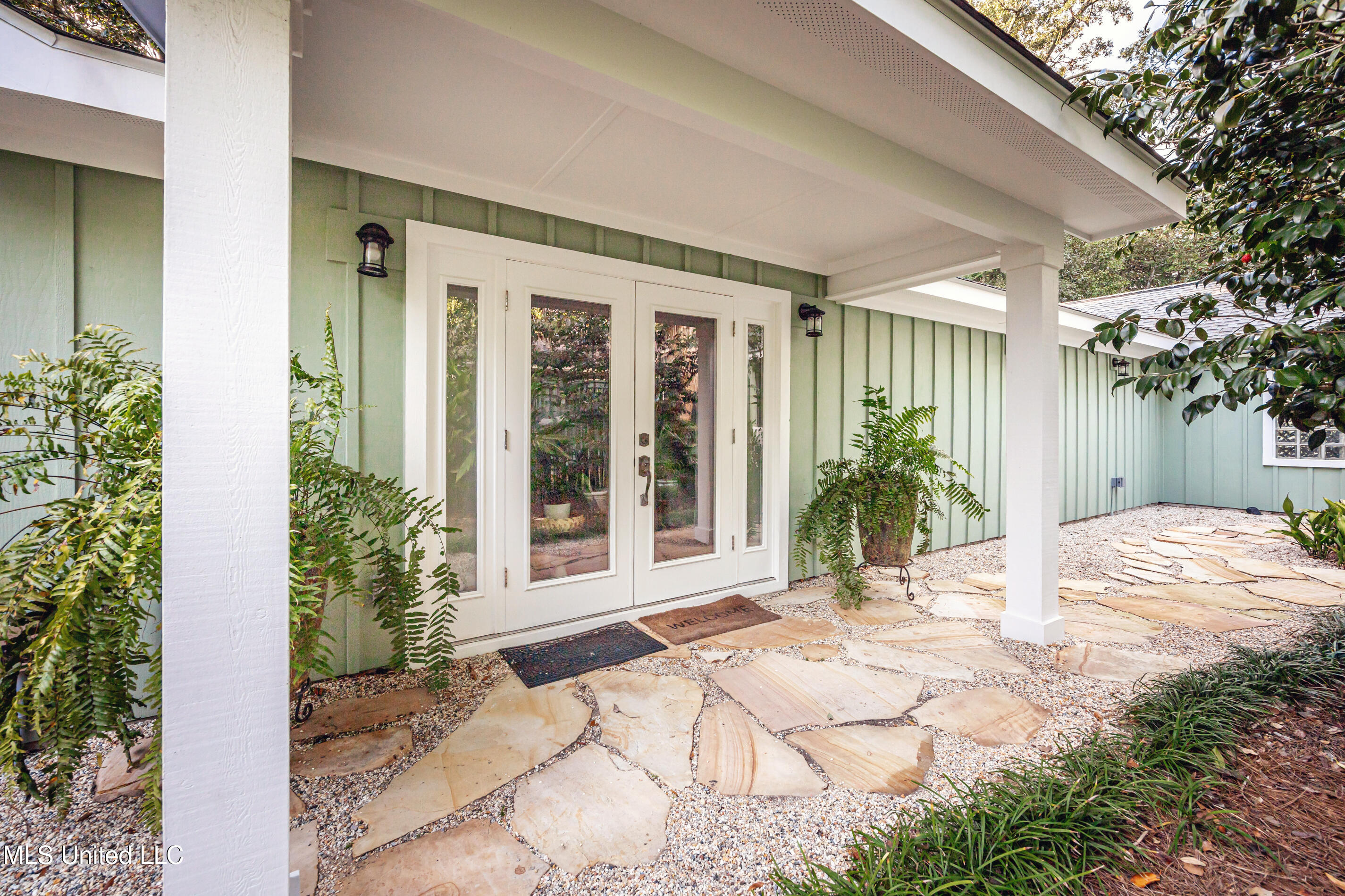 703 Mosley Street Ocean Springs, MS 39564 - Photo 9 of 82 IMG_0613