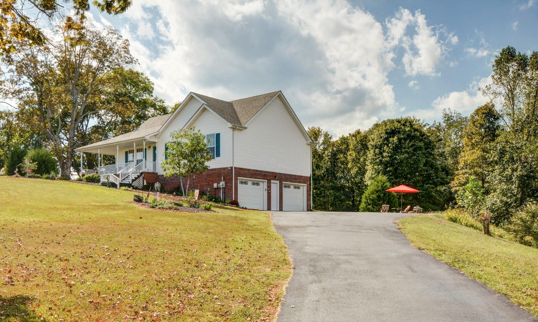 1202 Chapmansboro Road Chapmansboro, TN 37035 - Photo 4 of 30 Gallery Image 4