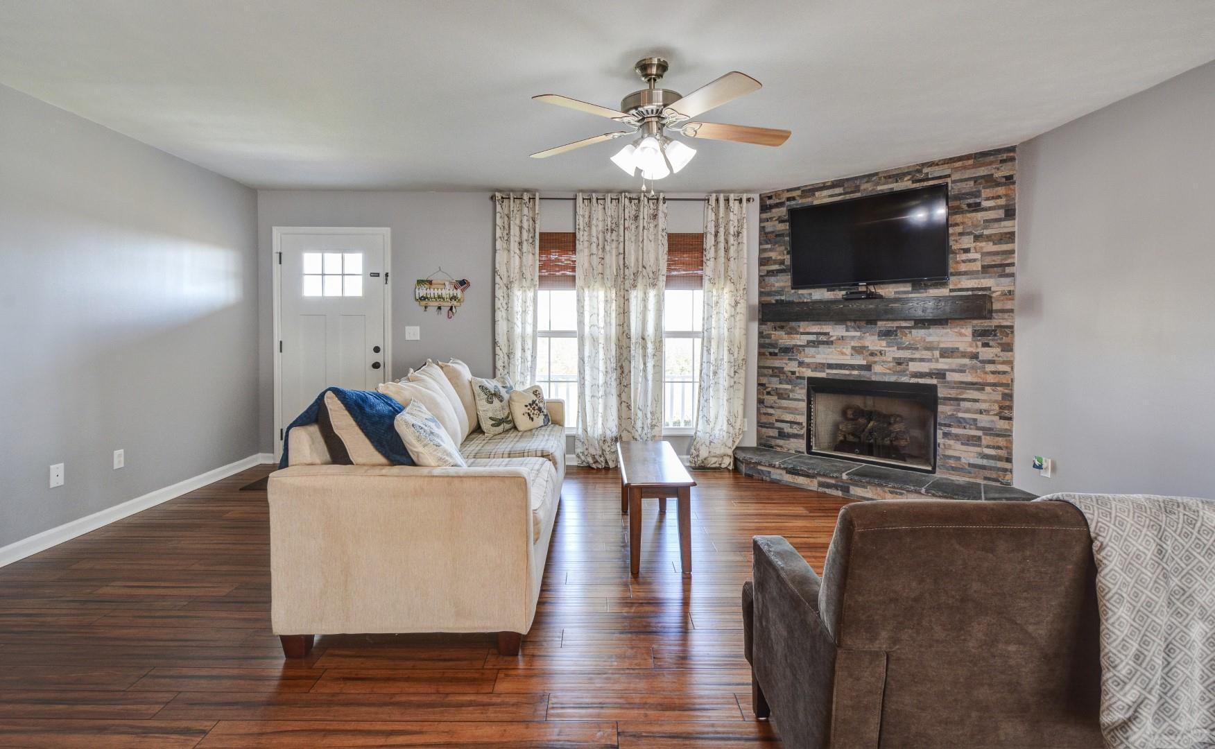 1202 Chapmansboro Road Chapmansboro, TN 37035 - Photo 9 of 30 Gallery Image 9