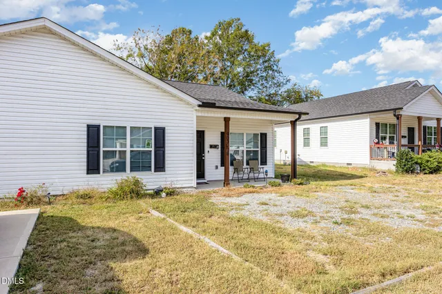 $239,900 | 903 West Anderson Street, Unit 1/2, Selma, NC 27576