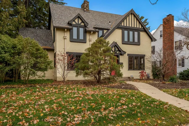 $375,000 | 2326 Clinton Place, Rockford, IL 61103