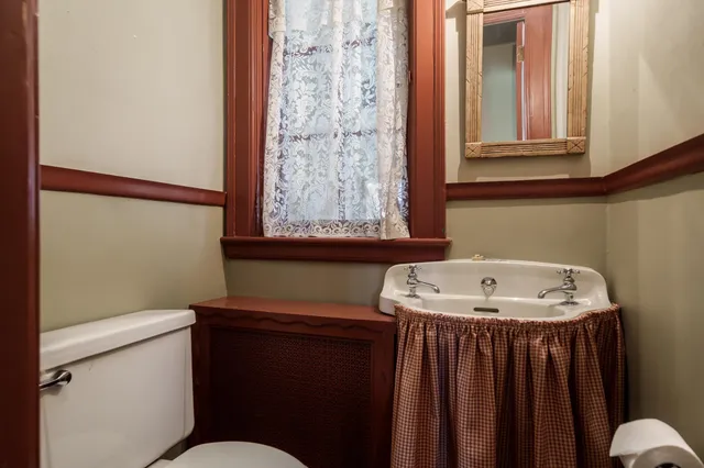 $375,000 | 2326 Clinton Place, Rockford, IL 61103