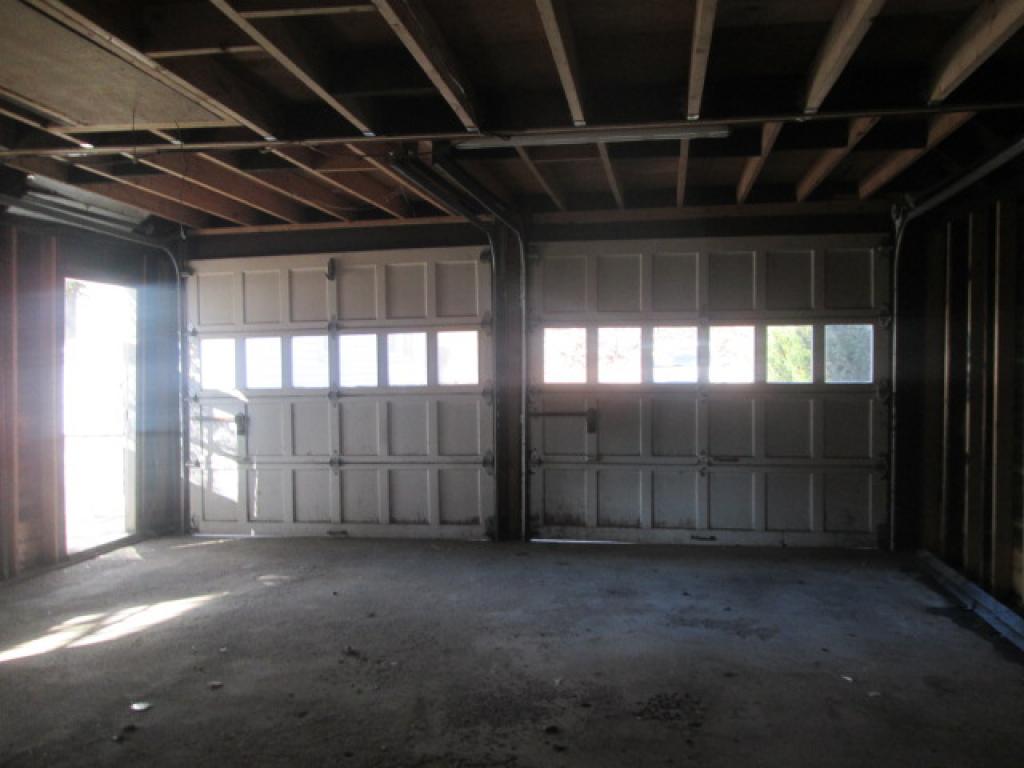 341 Mammoth Road Manchester, NH 03109 - Photo 14 of 18