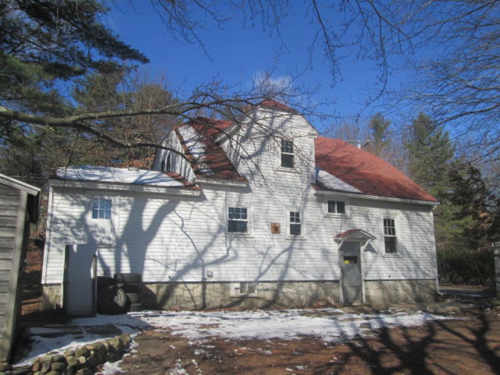 341 Mammoth Road Manchester, NH 03109 - Photo 16 of 18