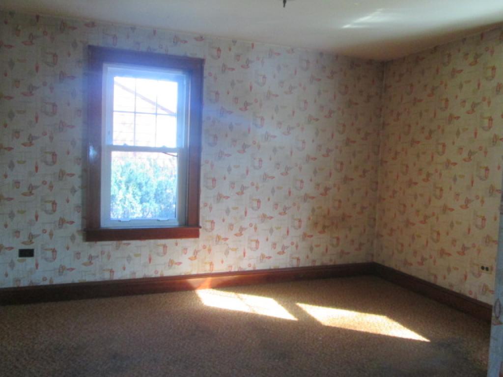 341 Mammoth Road Manchester, NH 03109 - Photo 4 of 18