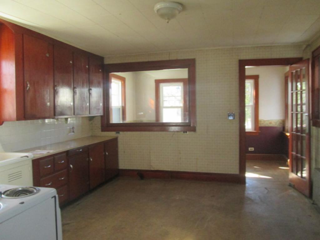 341 Mammoth Road Manchester, NH 03109 - Photo 6 of 18