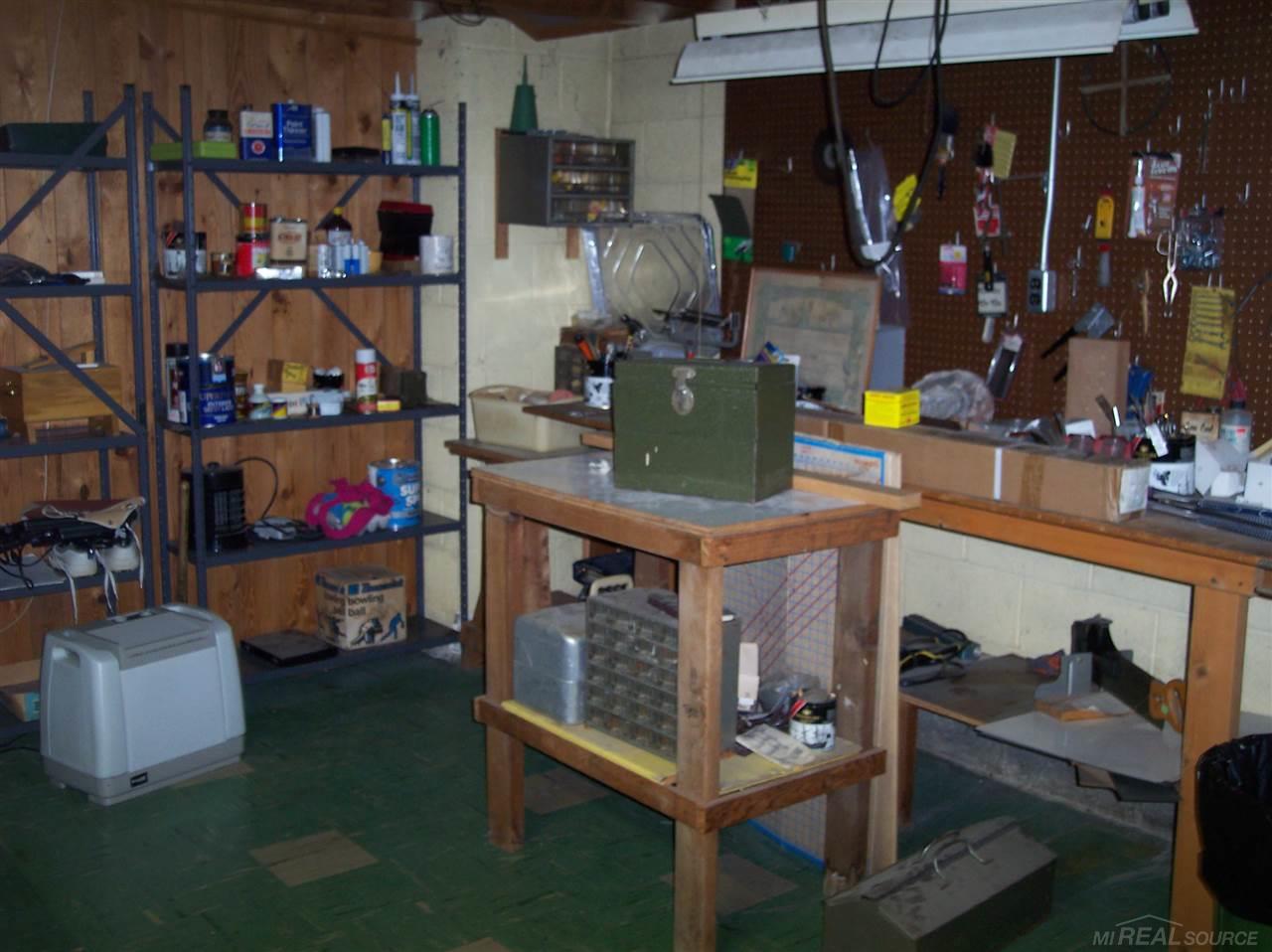 120 Riverside Drive Mount Clemens, MI 48043 - Photo 26 of 31 Work Shop