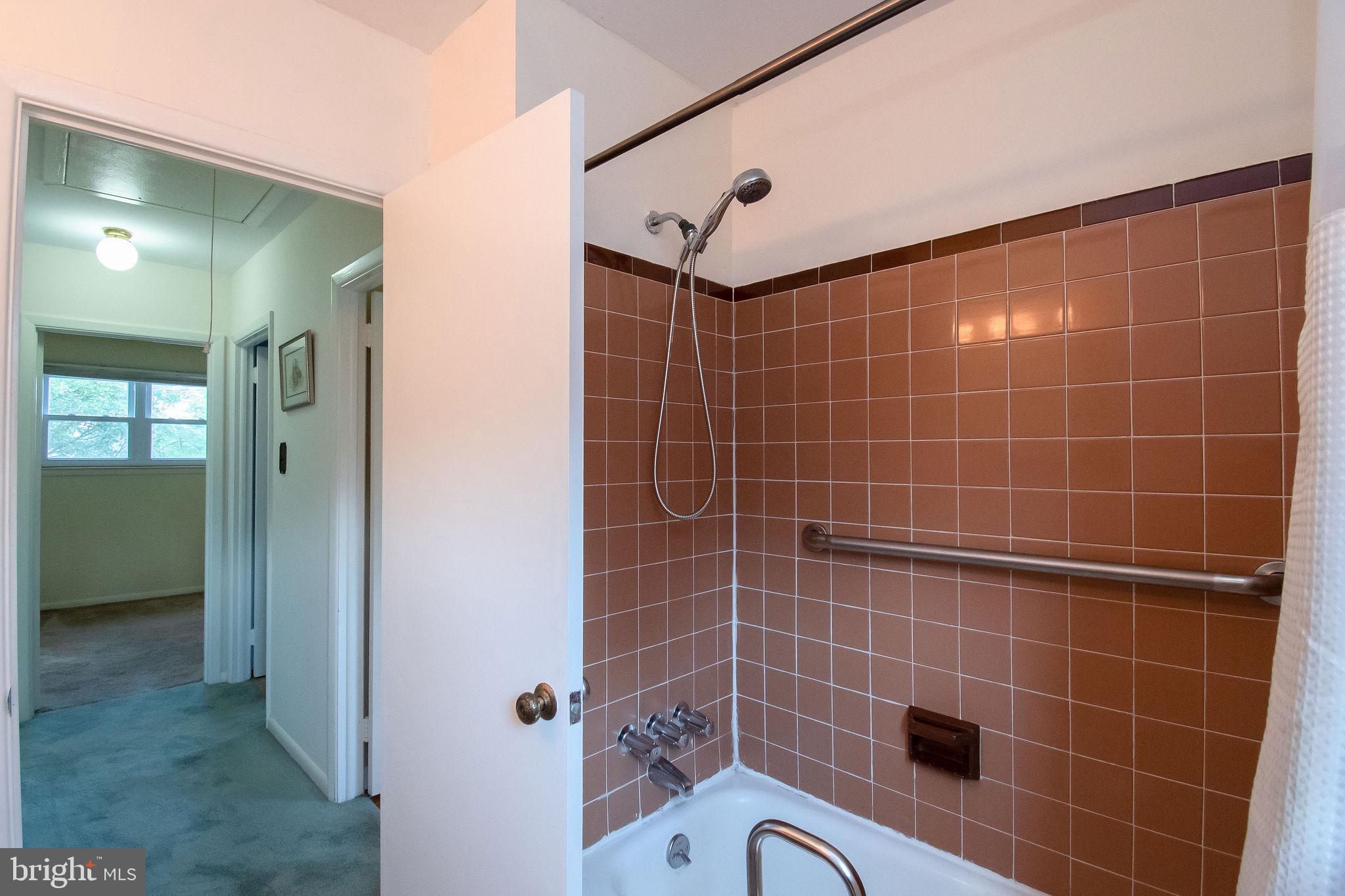 1235 Tulip Road Warminster, PA 18974 - Photo 31 of 39 Gallery Image 31
