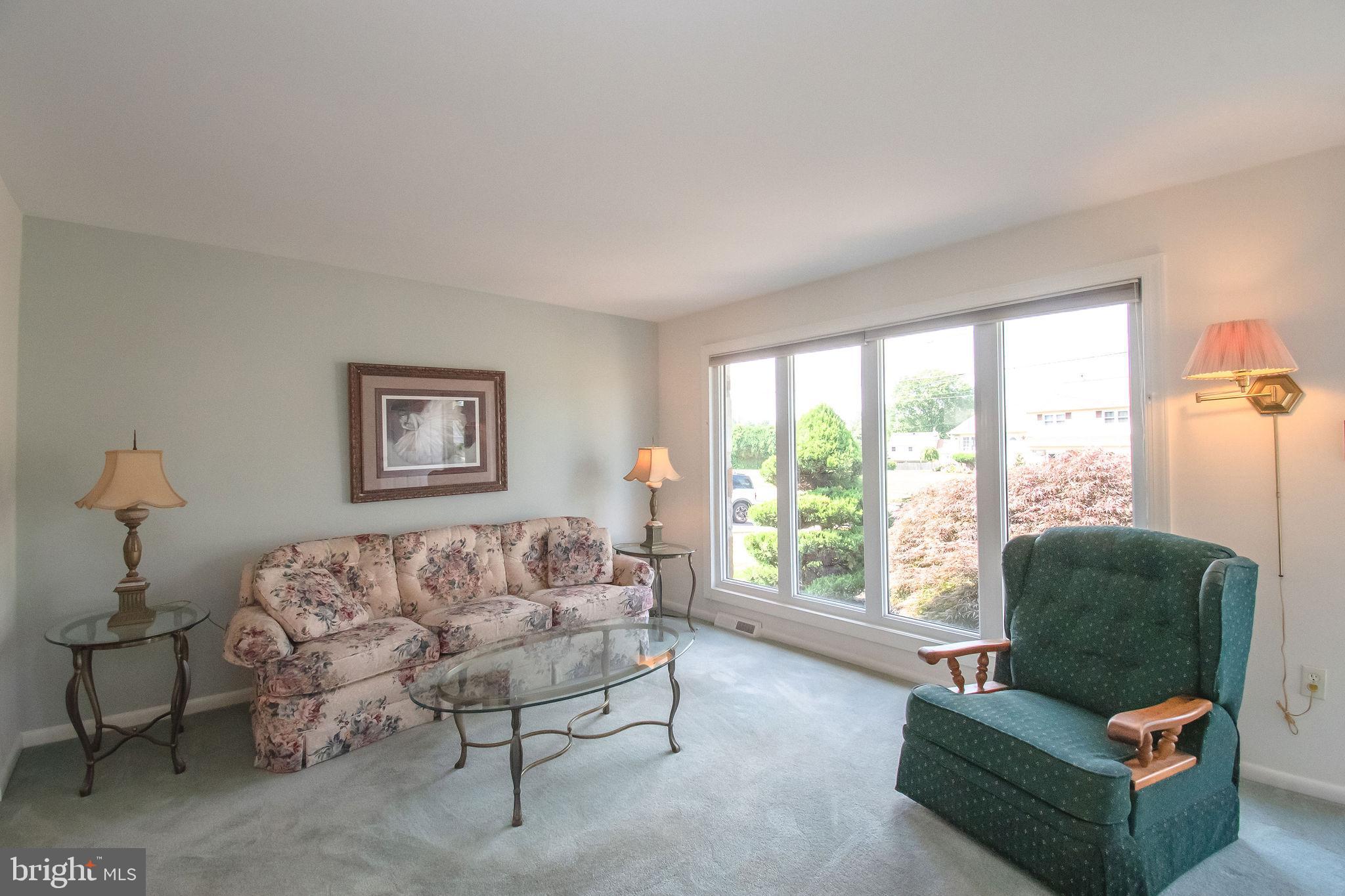 1235 Tulip Road Warminster, PA 18974 - Photo 6 of 39 Gallery Image 6