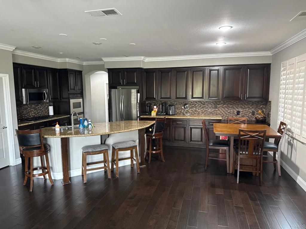 2445 Crooked Trail Road Chula Vista, CA 91914 - Photo 9 of 26