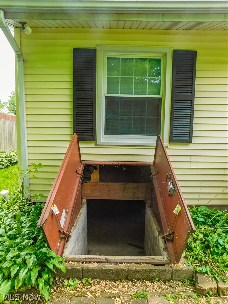7386 Lake Road East Madison, OH 44057 - Photo 6 of 36 Crawlspave access, concrete floor.