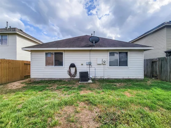 $1,645 | 7206 Cool Springs, Magnolia, TX 77354