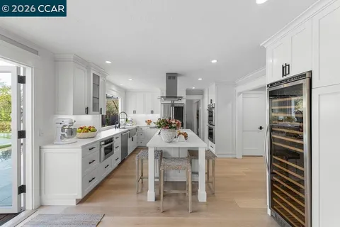 $2,550,000 | 1832 Joseph Drive, Moraga, CA 94556