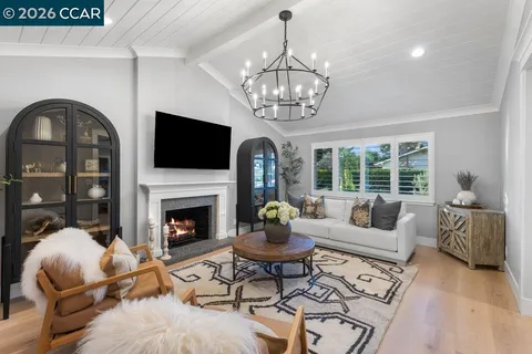 $2,550,000 | 1832 Joseph Drive, Moraga, CA 94556