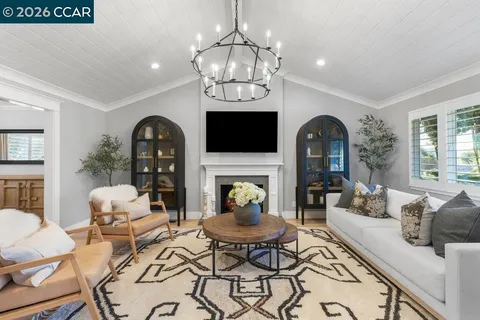 $2,550,000 | 1832 Joseph Drive, Moraga, CA 94556