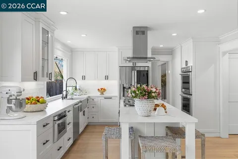 $2,550,000 | 1832 Joseph Drive, Moraga, CA 94556