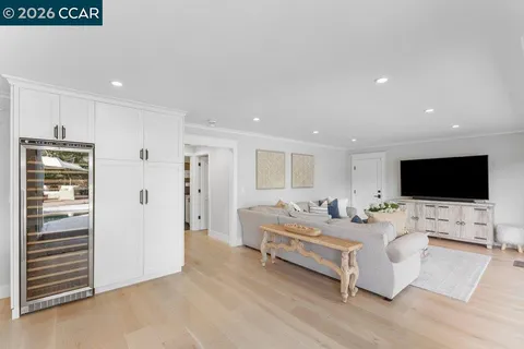 $2,550,000 | 1832 Joseph Drive, Moraga, CA 94556