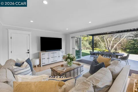 $2,550,000 | 1832 Joseph Drive, Moraga, CA 94556