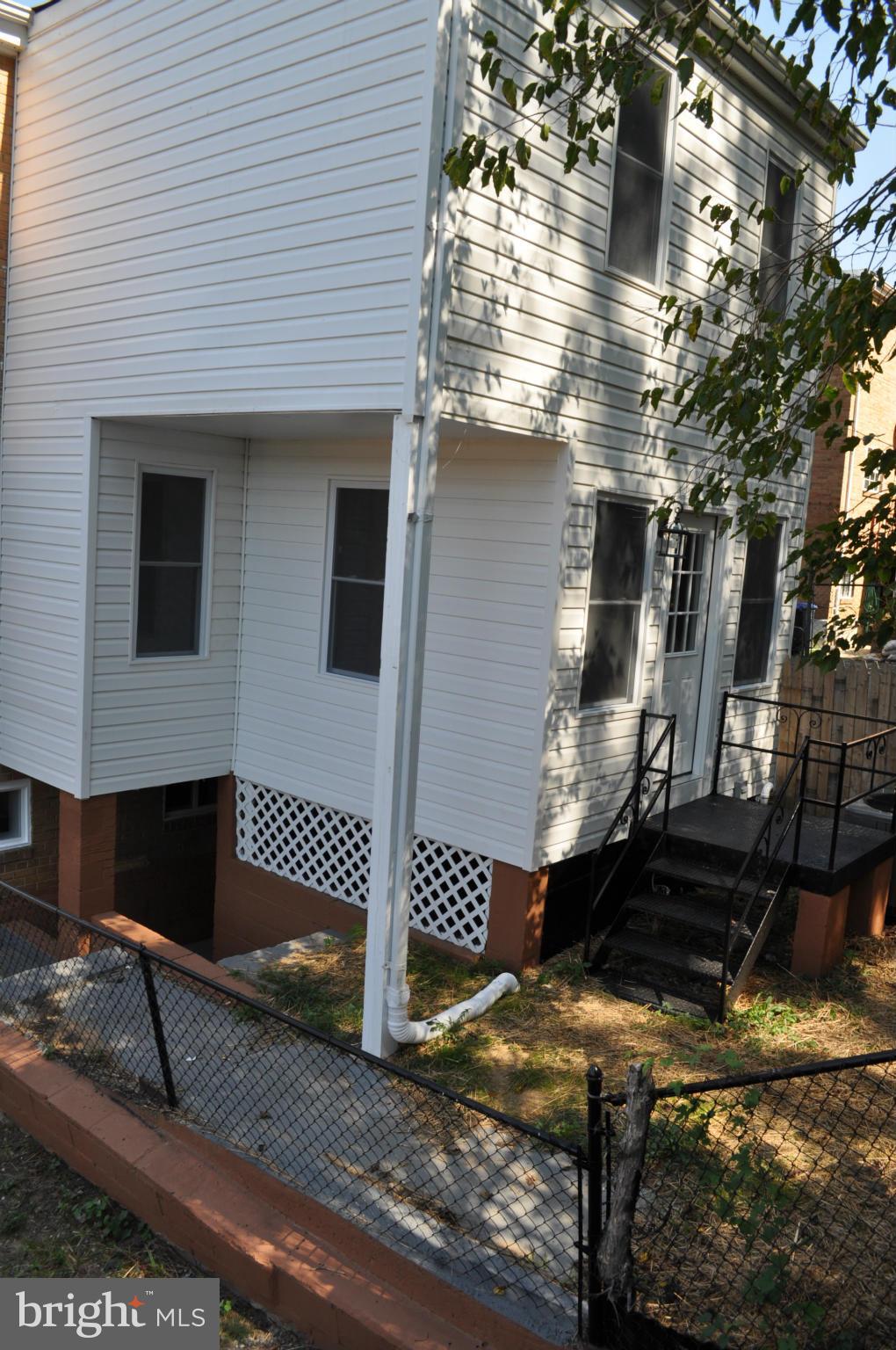4909 Fitch Place Northeast Washington, DC 20019 - Photo 4 of 30 a front view of a house
