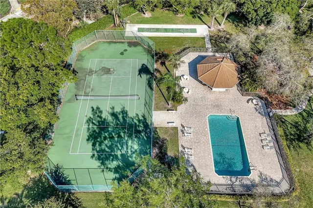 $925,000 | 5138 Kristin Court, Naples, FL 34105