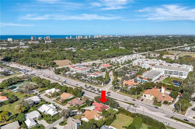 $925,000 | 5138 Kristin Court, Naples, FL 34105