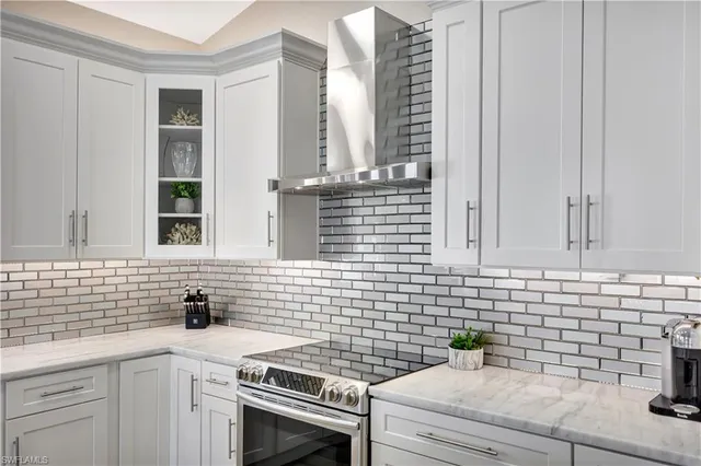 $925,000 | 5138 Kristin Court, Naples, FL 34105