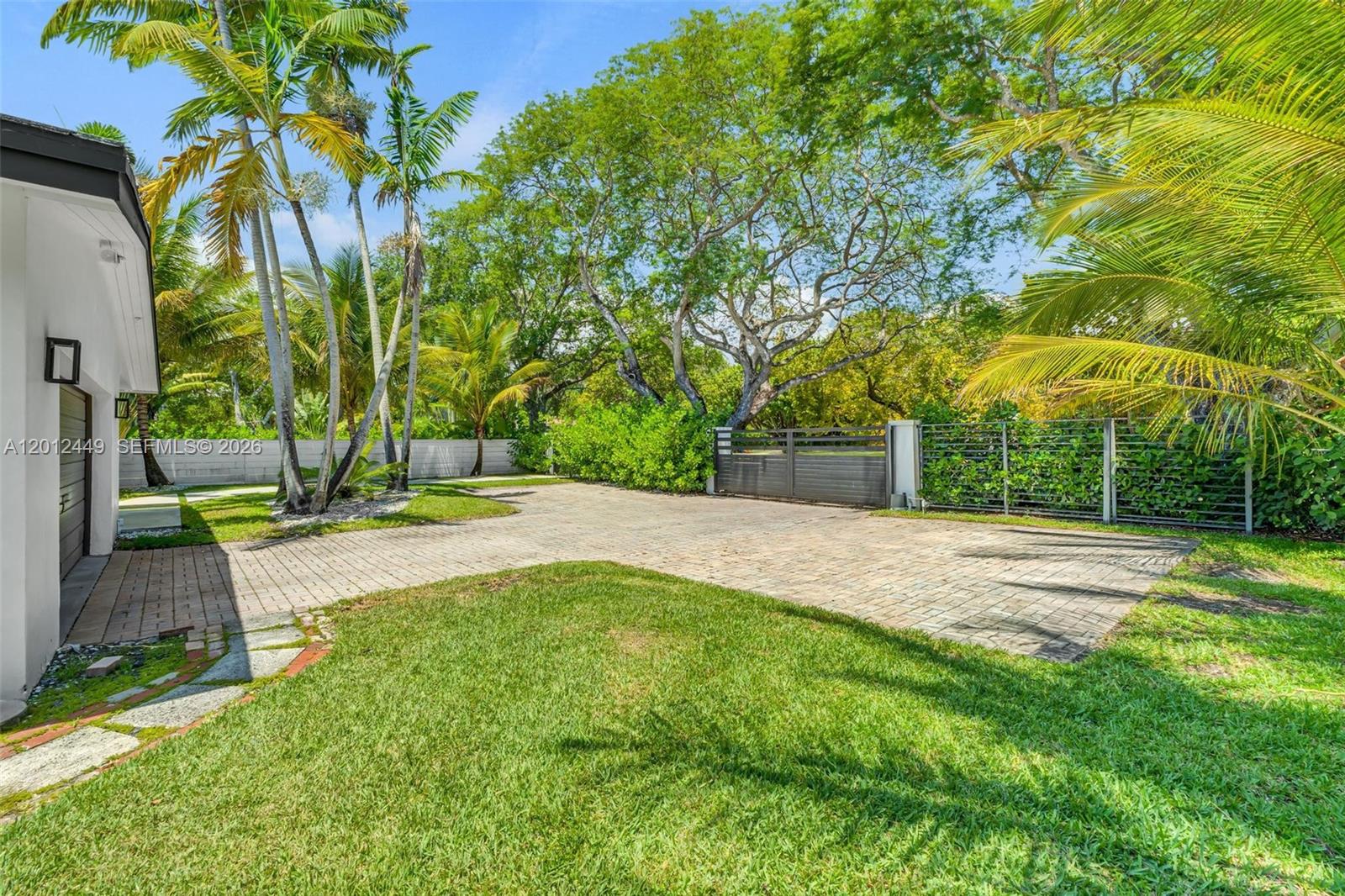 6200 Southwest 118th Street Pinecrest, FL 33156 - Photo 8 of 69