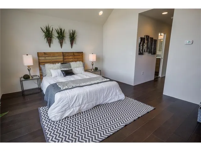 $4,000 | 1902 New York Avenue, Unit A, Austin, TX 78702