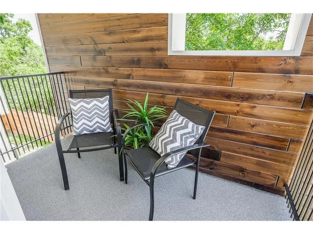 $4,000 | 1902 New York Avenue, Unit A, Austin, TX 78702