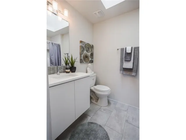 $4,000 | 1902 New York Avenue, Unit A, Austin, TX 78702