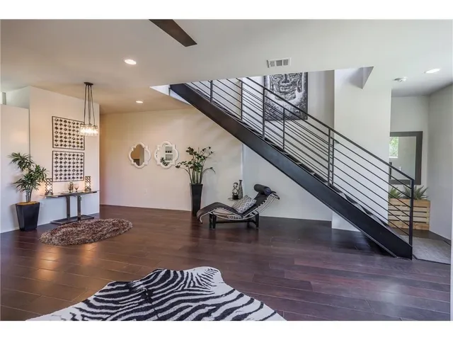 $4,000 | 1902 New York Avenue, Unit A, Austin, TX 78702