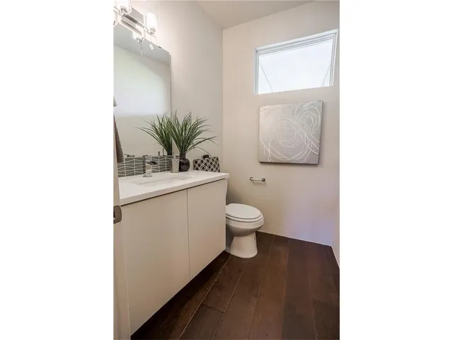 $4,000 | 1902 New York Avenue, Unit A, Austin, TX 78702