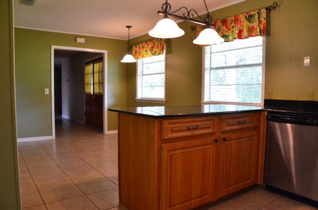 16533 Danne Road Fairhope, AL 36532 - Photo 11 of 41 Kitchen