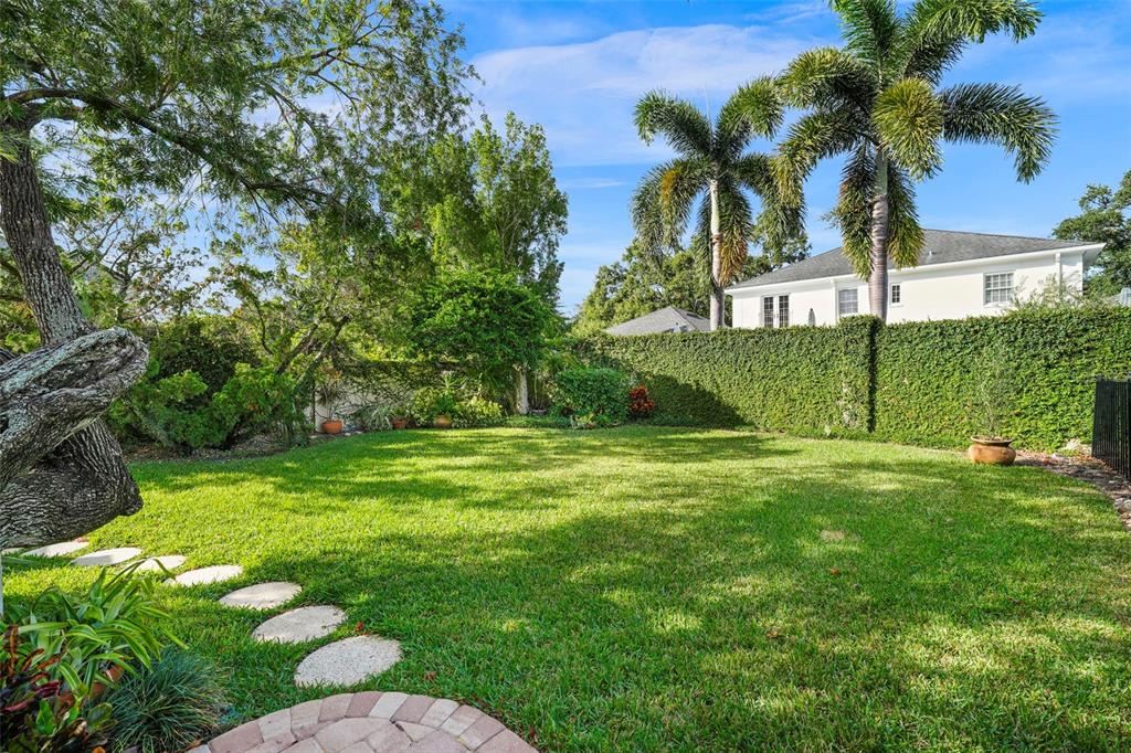 4913 Andros Drive Tampa, FL 33629 - Photo 51 of 57 a view of a garden