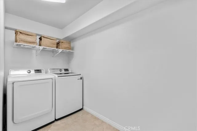 $1,024,999 | 401 Bernard Street, Unit 202, Costa Mesa, CA 92627